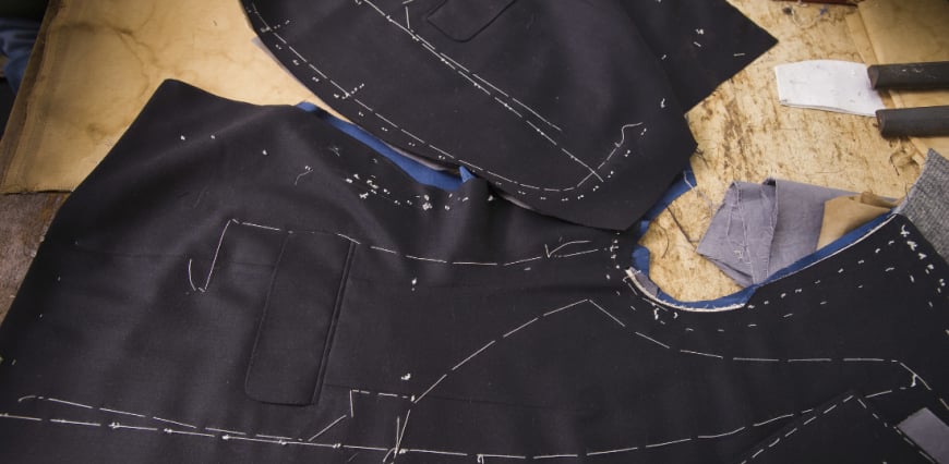 中津市クォーターインのオーダースーツはデザインこだわりの縫製